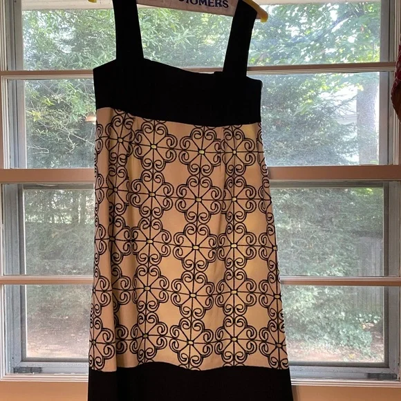 Adrianna Papell size 6/8 lined linen/cotton embroidered cocktail/sundress. - Picture 1 of 12